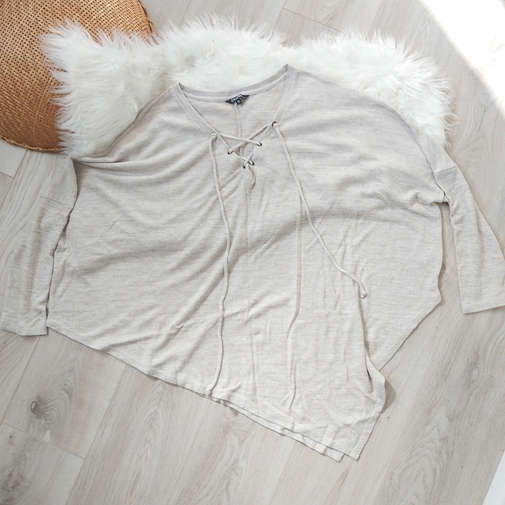 Asymmetrical V hem Sweater